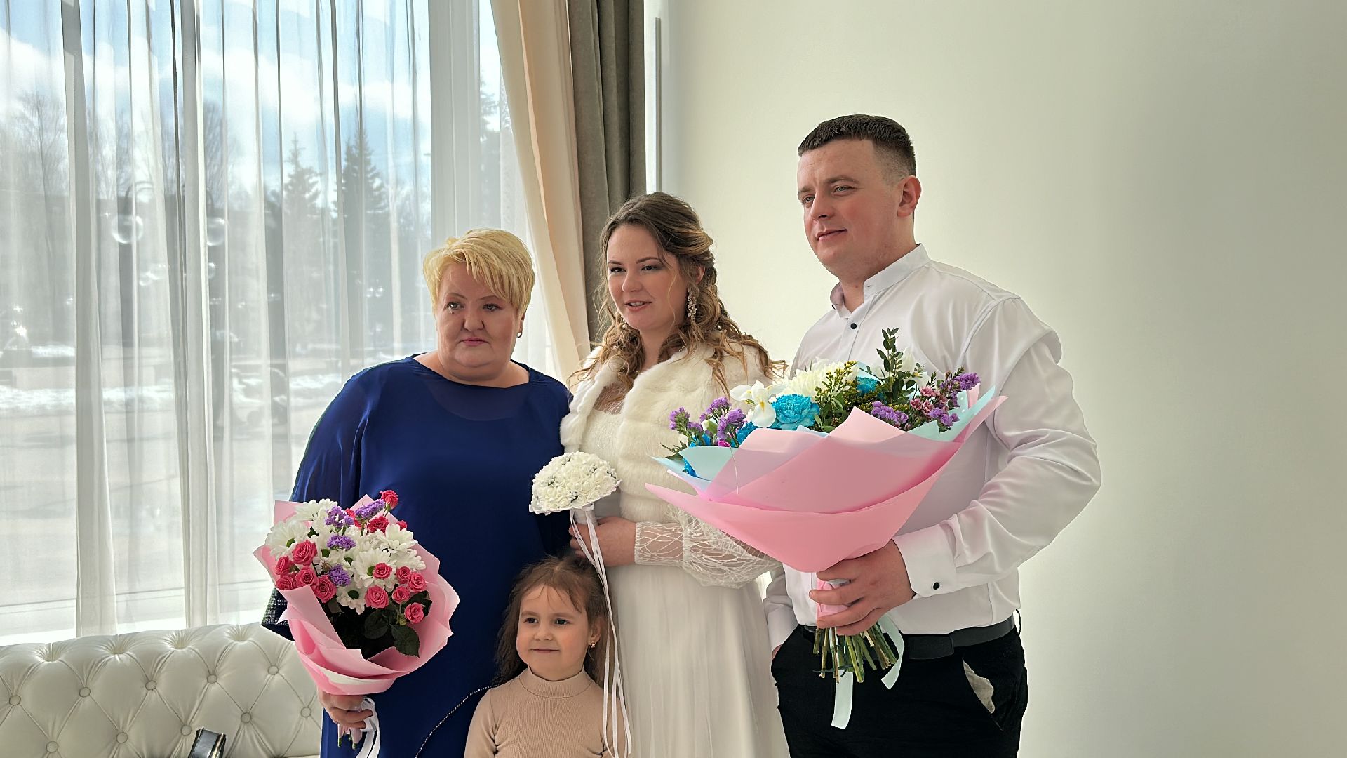 Клин, общество, люди, свадьба, выборы, голосование, выборы президента 2024,