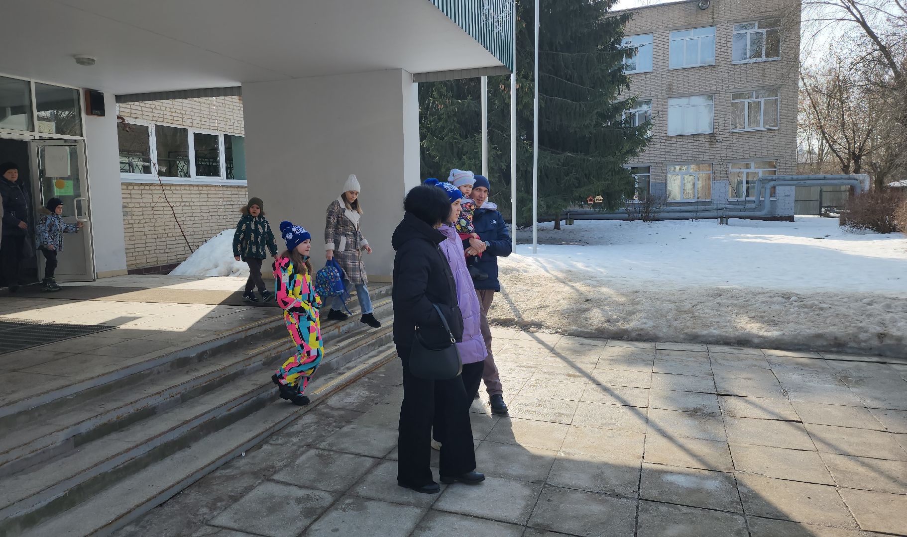 серпухов, выборы президента 2024, гимназия №1, большой ударный переулок, многодетная семья, выборы, выборы 2024, выборы президента, выборы президента россии,