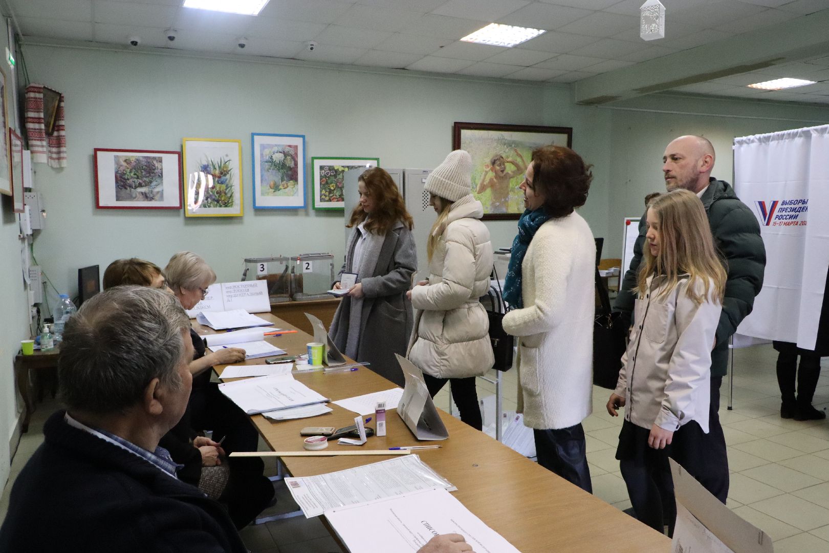 Серебряные Пруды, голосуем всей семьей, многодетные семьи Серебряных Прудов, выборы Президента РФ, голосование 2024,