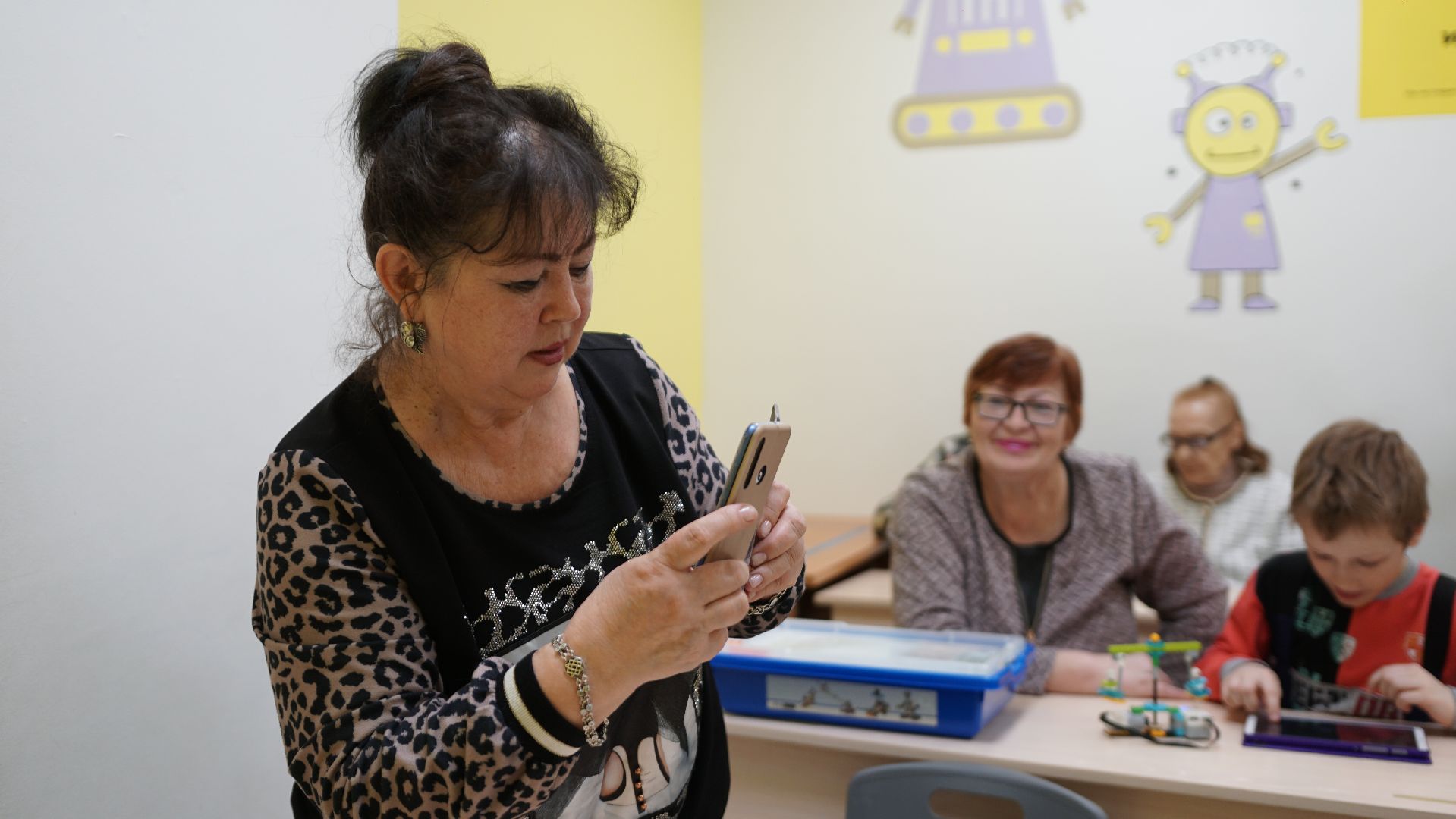 Егорьевск, роботы, соединяя поколения, бабушки, внуки, масленица, роботизированная карусель,