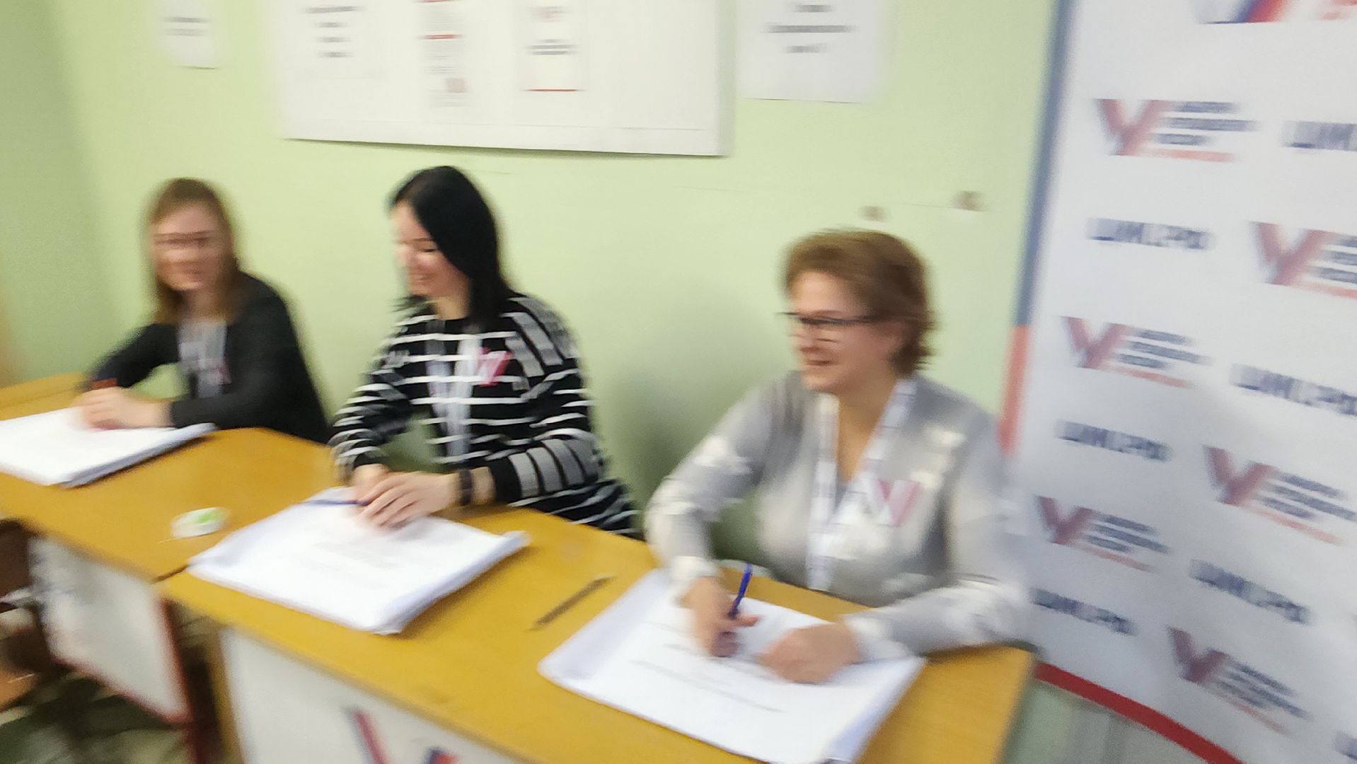 выборы президента 2024, голосование 2024, УИК 618, Дзержинского 14, физкультурный диспансер, председатель совета депутатов, Юрий Прохоров,