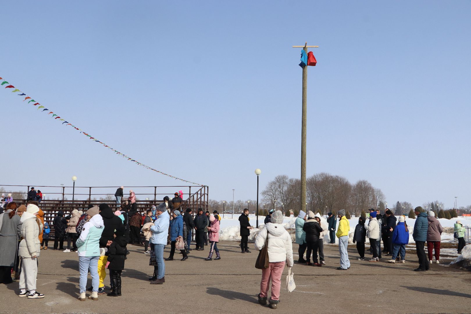 Серебряные Пруды, ПКиО Серебряный, парк Серебряный, Широкая Масленица, столб с подарками, масленичный столб, Узуново,