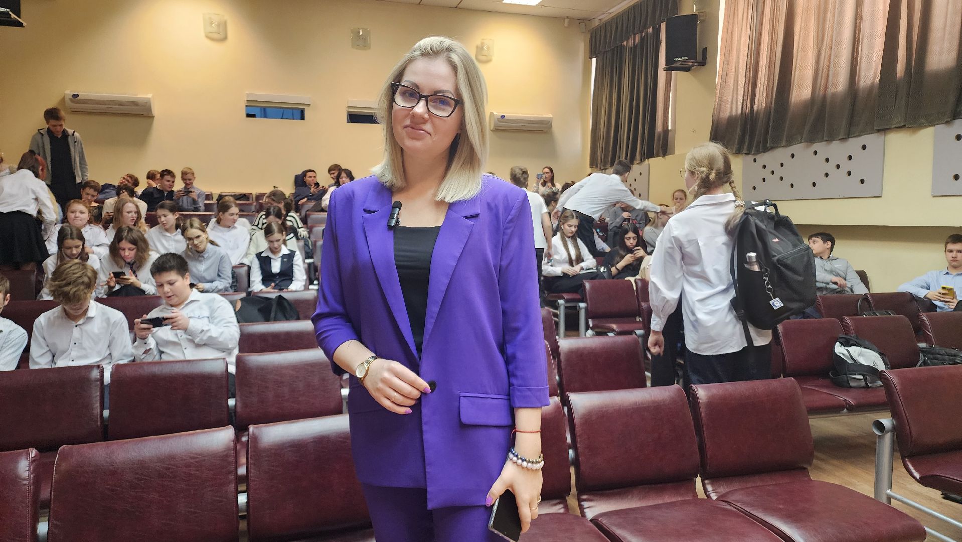 Подмосковье, Домодедово, Психолог, психологический тренинг, психология, Ассоциация психологов Подмосковья, Гимназия 5, встреча с молодежью, школа, Школьники, открытый диалог,