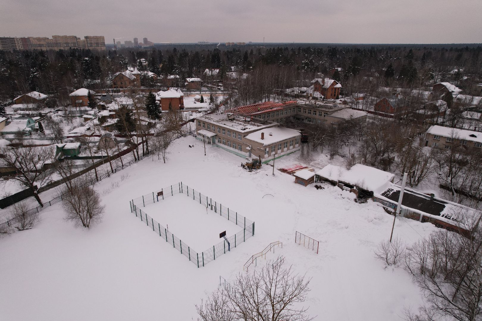 видео с коптера, школа,