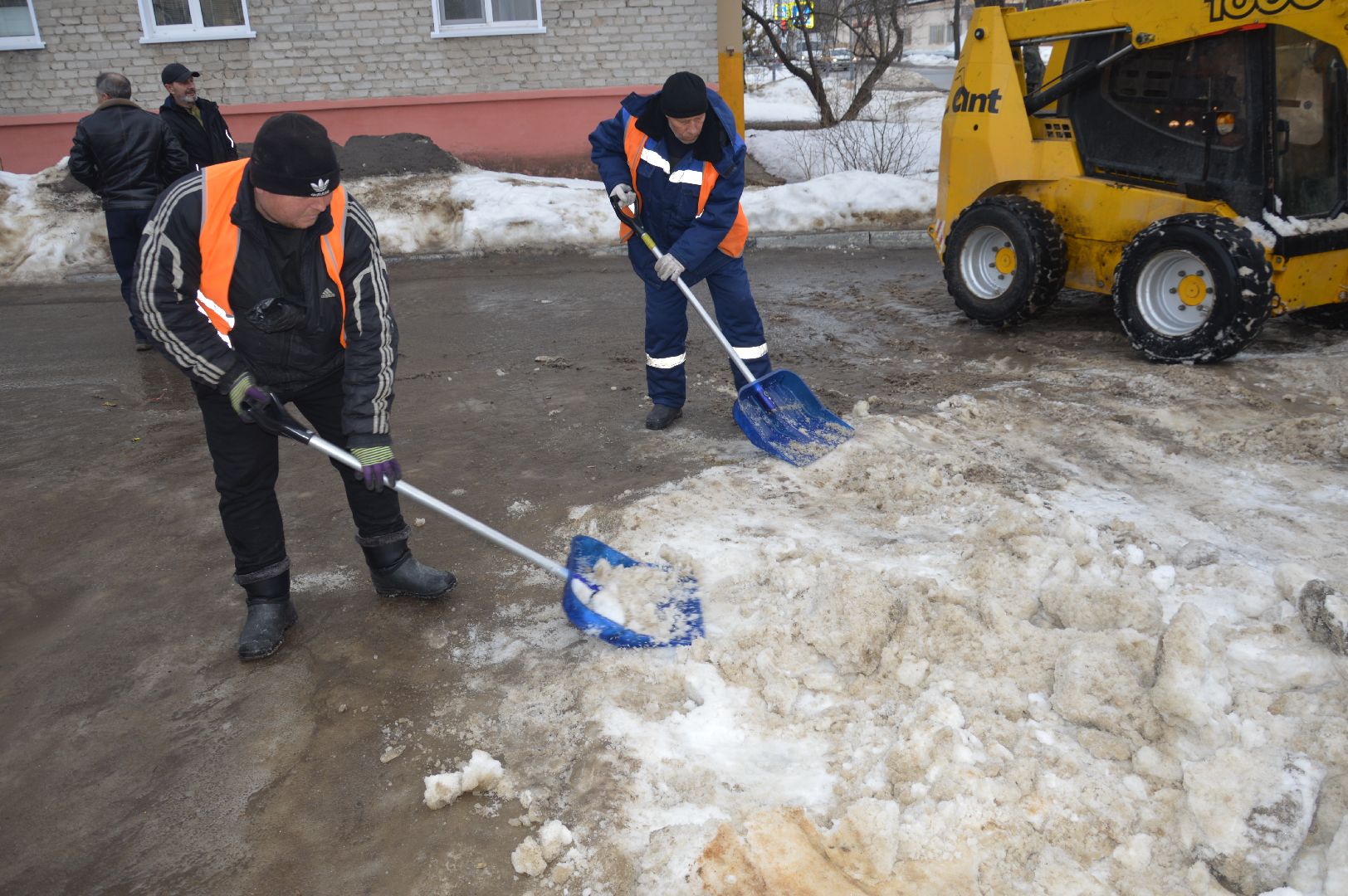 жкх и благоустройство, жкх подмосковье, шатура, очистка дворов, очистка дорог, очистка от снега и наледи, уборка дворов, уборка общественных территорий,
