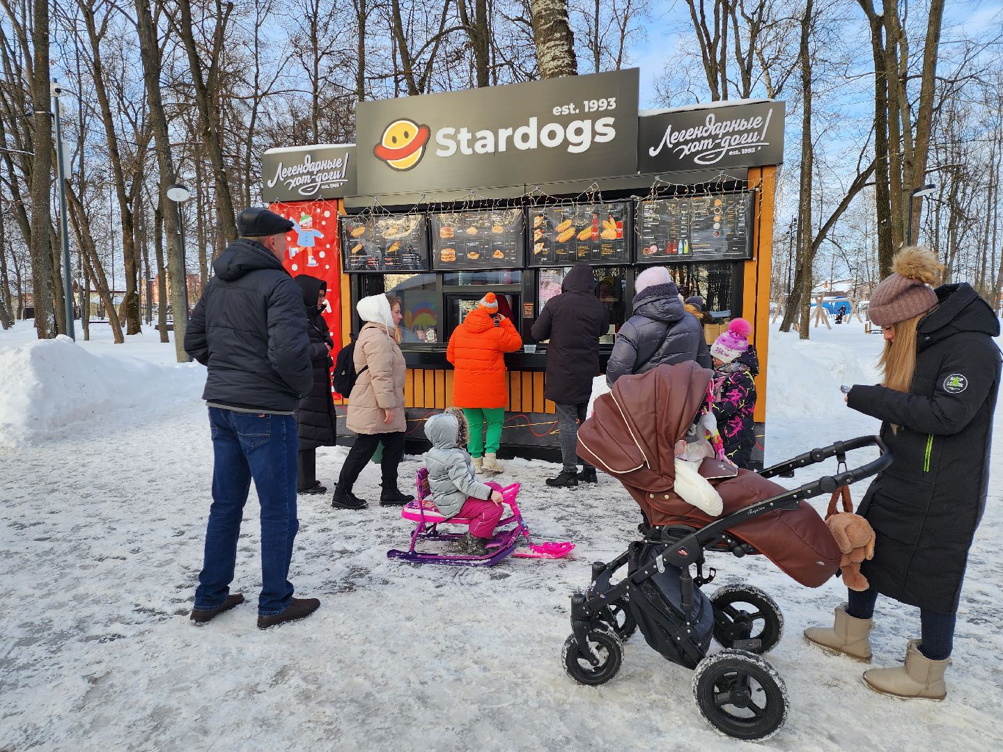 серпухов, подмосковье, парк имени олега степанова, кафе в парке, еда,