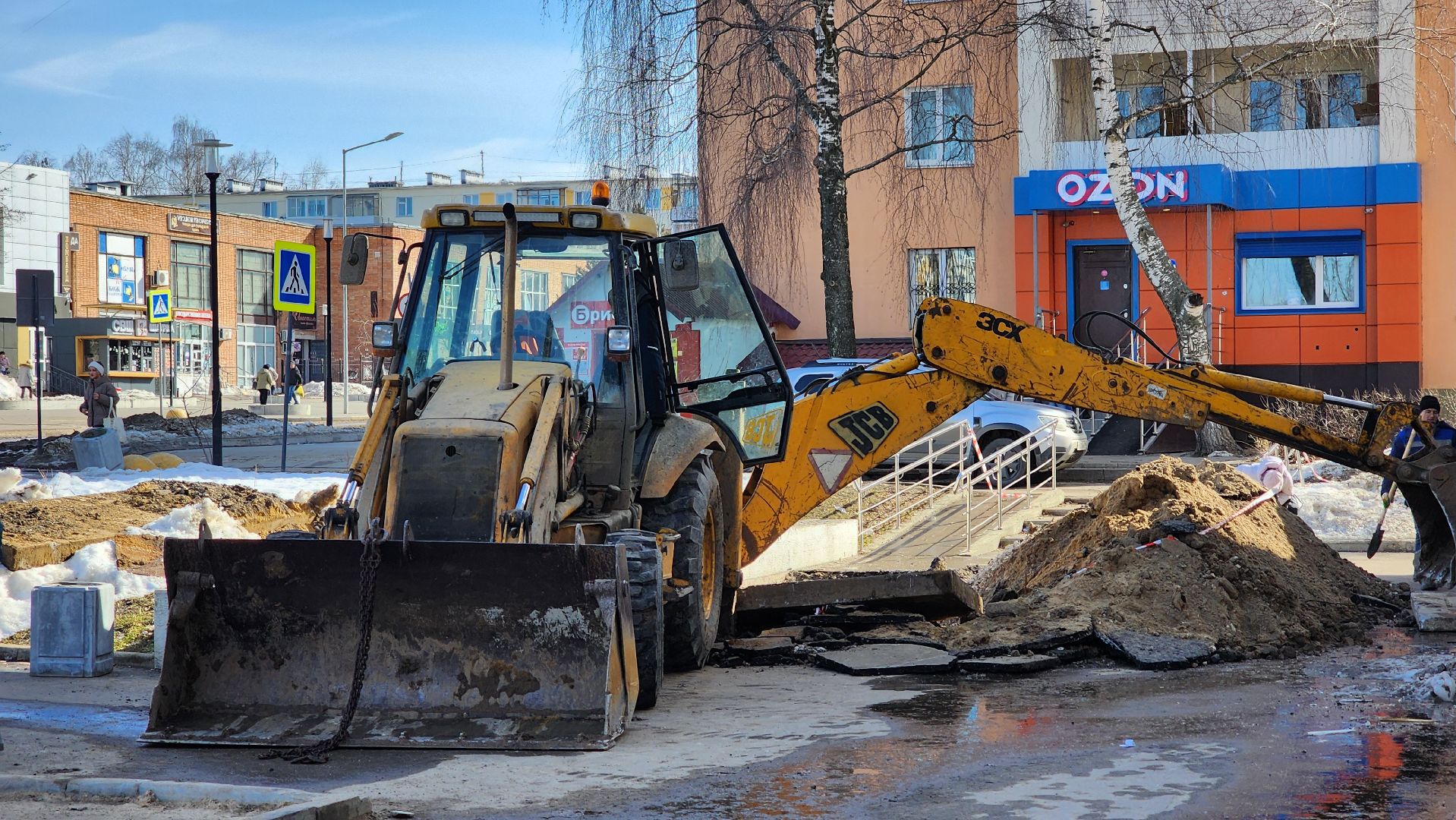 кашира, авария, теплоснабжение, трубопровод, аварийный ремонт, муп теплосеть, горячая вода,