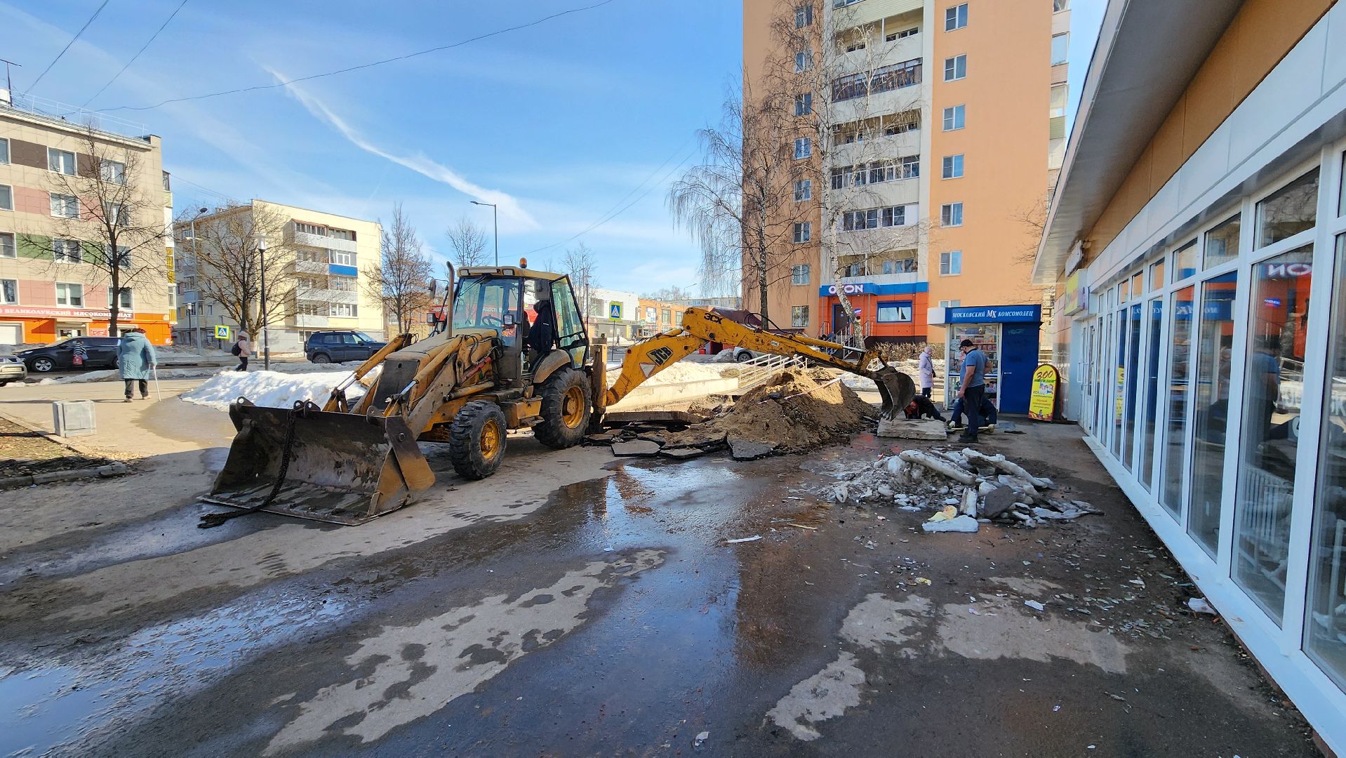 кашира, авария, теплоснабжение, трубопровод, аварийный ремонт, муп теплосеть, горячая вода,