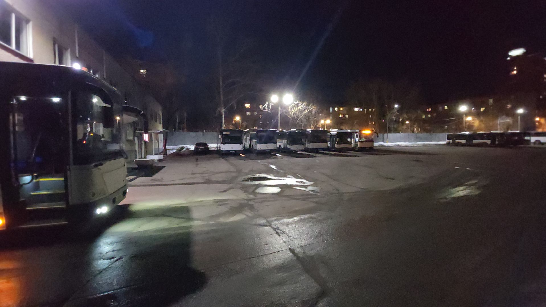 водитель автобуса, рюкзак, деньги, пассжир, находка, аэропорт Жуковский, Артем Хрзоян,