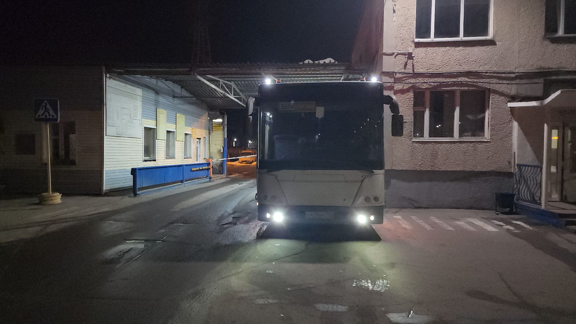 водитель автобуса, рюкзак, деньги, пассжир, находка, аэропорт Жуковский, Артем Хрзоян,