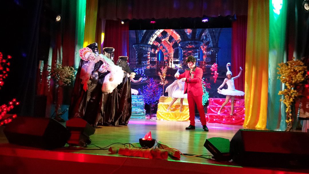 Балашиха, ДК Кучино, любительский театр Прометей, музыкальное шоу, сатира, юмор, Огонь,вода и медные трубы, сказка, профессионализм актёров