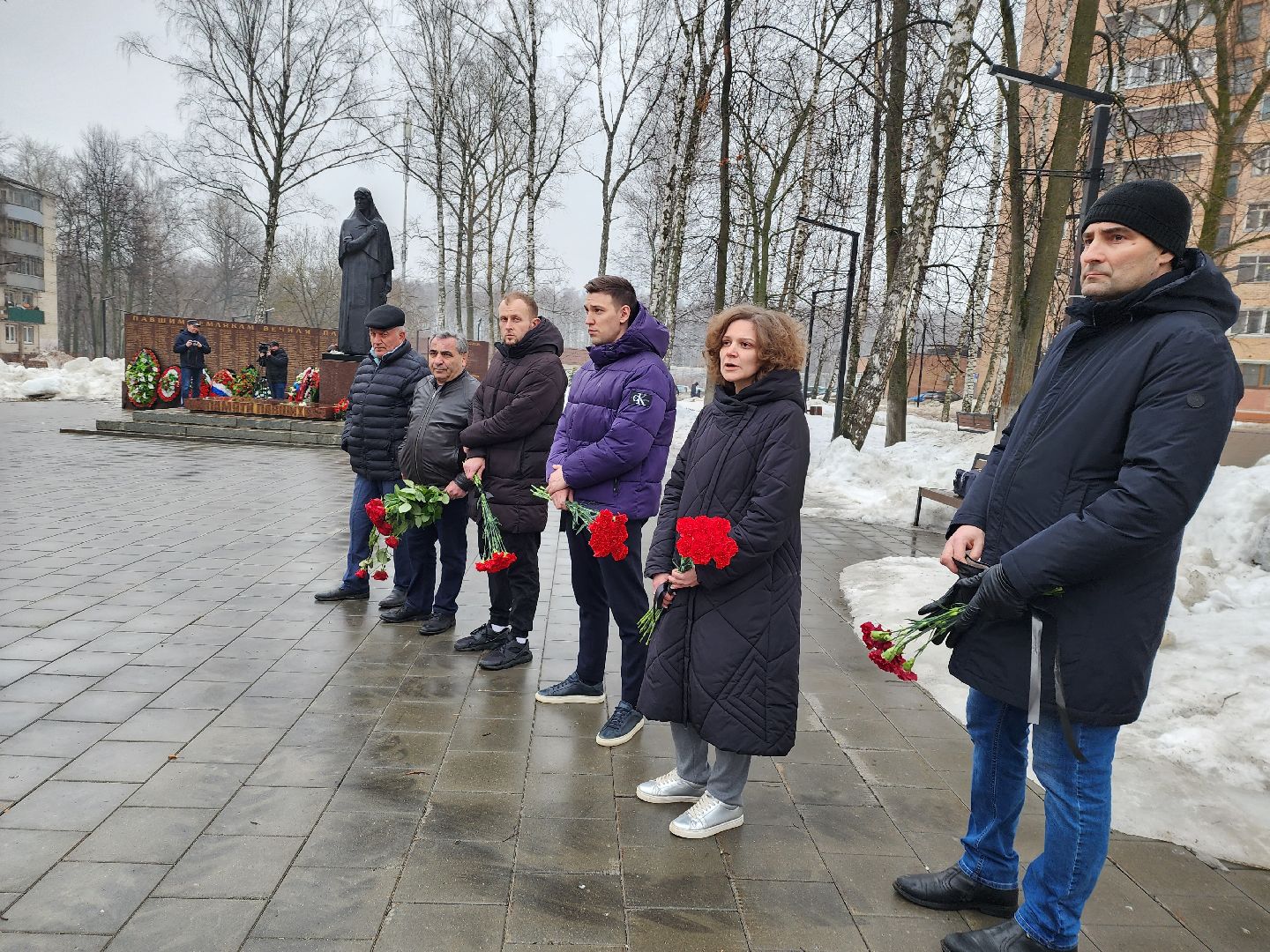 возложение цветов, скорбим, Долгопрудный,теракт,