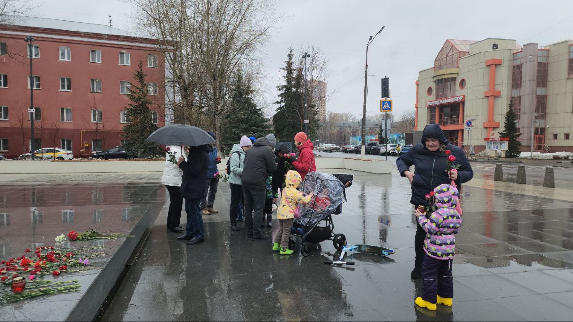 Реутов, акция, Мемориал, цветы, свечи,теракт,