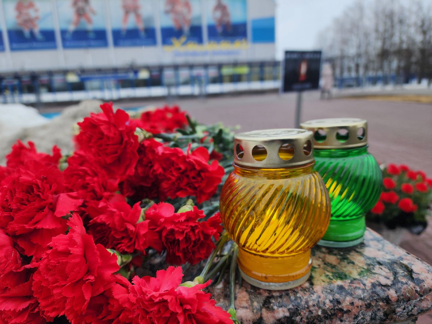 воскресенск, крокус, траур, стихийный мемориал, жители,теракт,