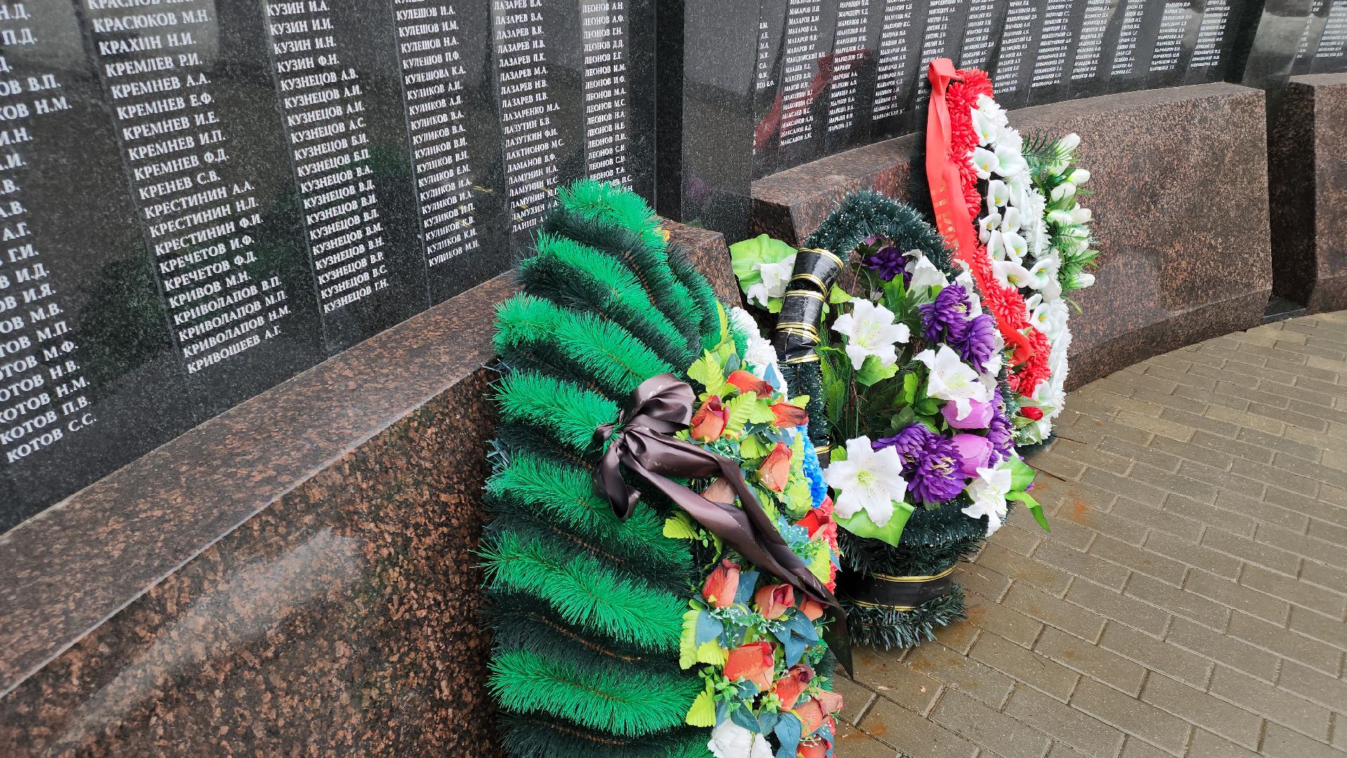 кашира, теракт, Красногорск, крокус сити холл, возложение цветов,