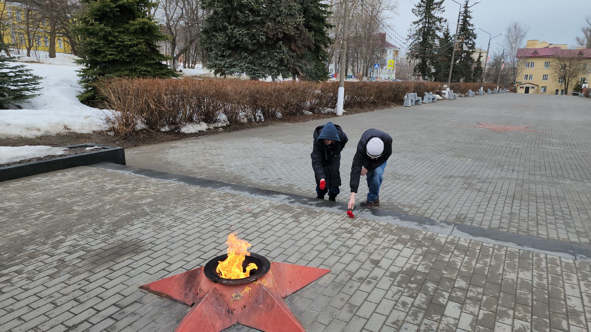 кашира, теракт, Красногорск, крокус сити холл, возложение цветов,