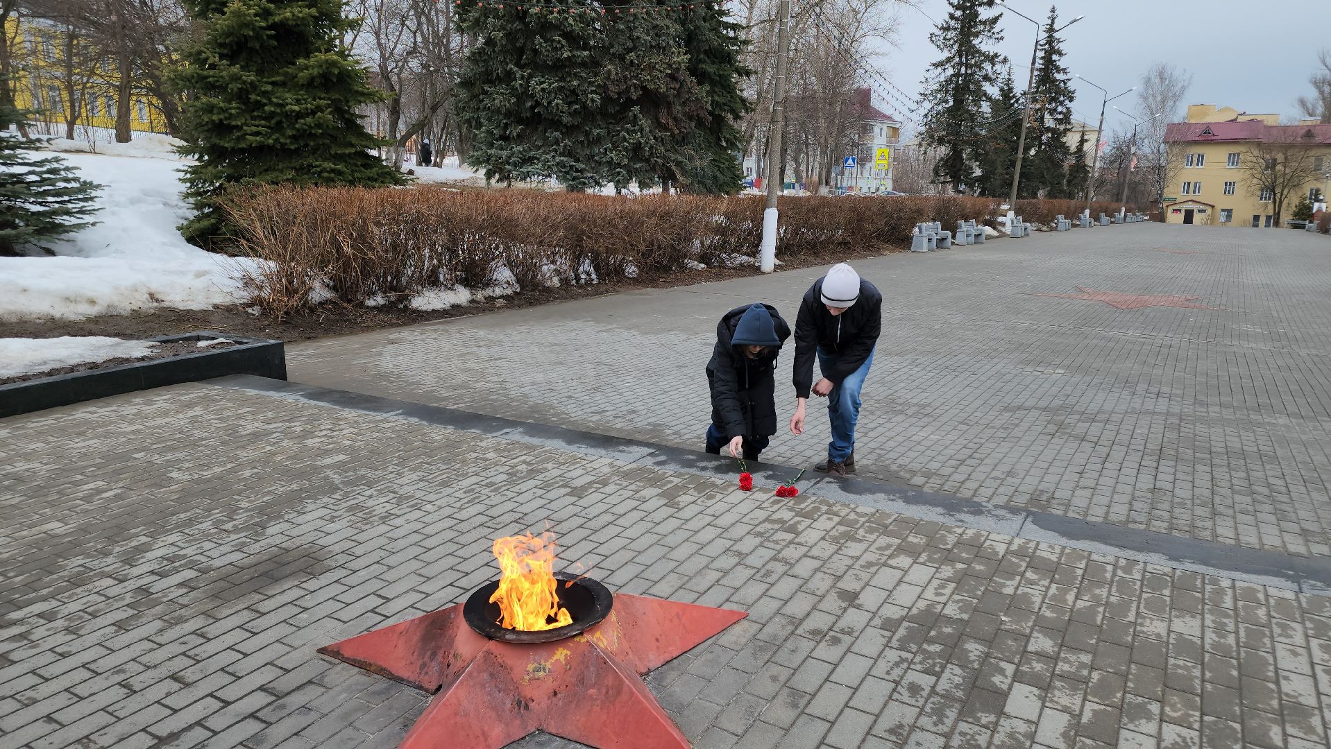 кашира, теракт, Красногорск, крокус сити холл, возложение цветов,