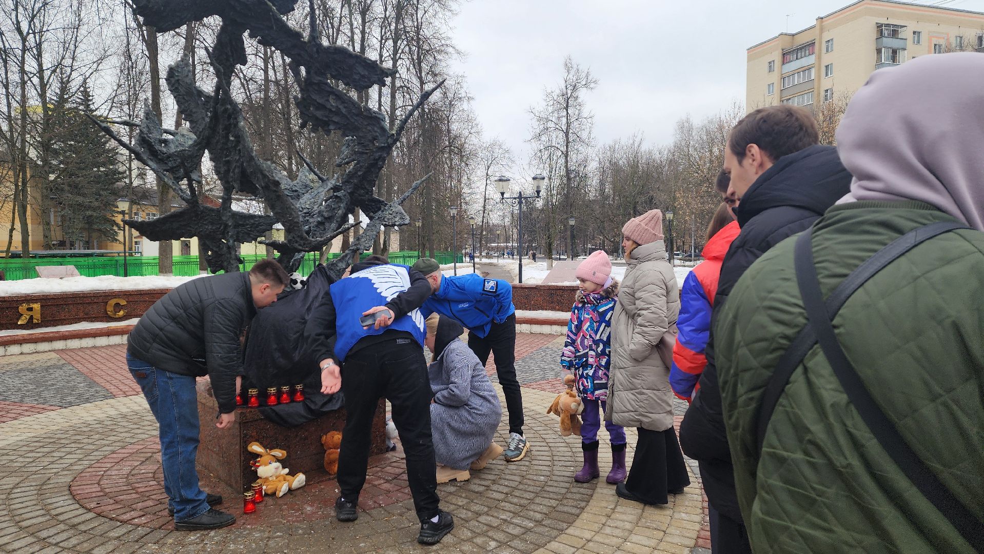Подмосковье, Городской округ Пушкинский, Ивантеевка, Стихийный мемориал,теракт,