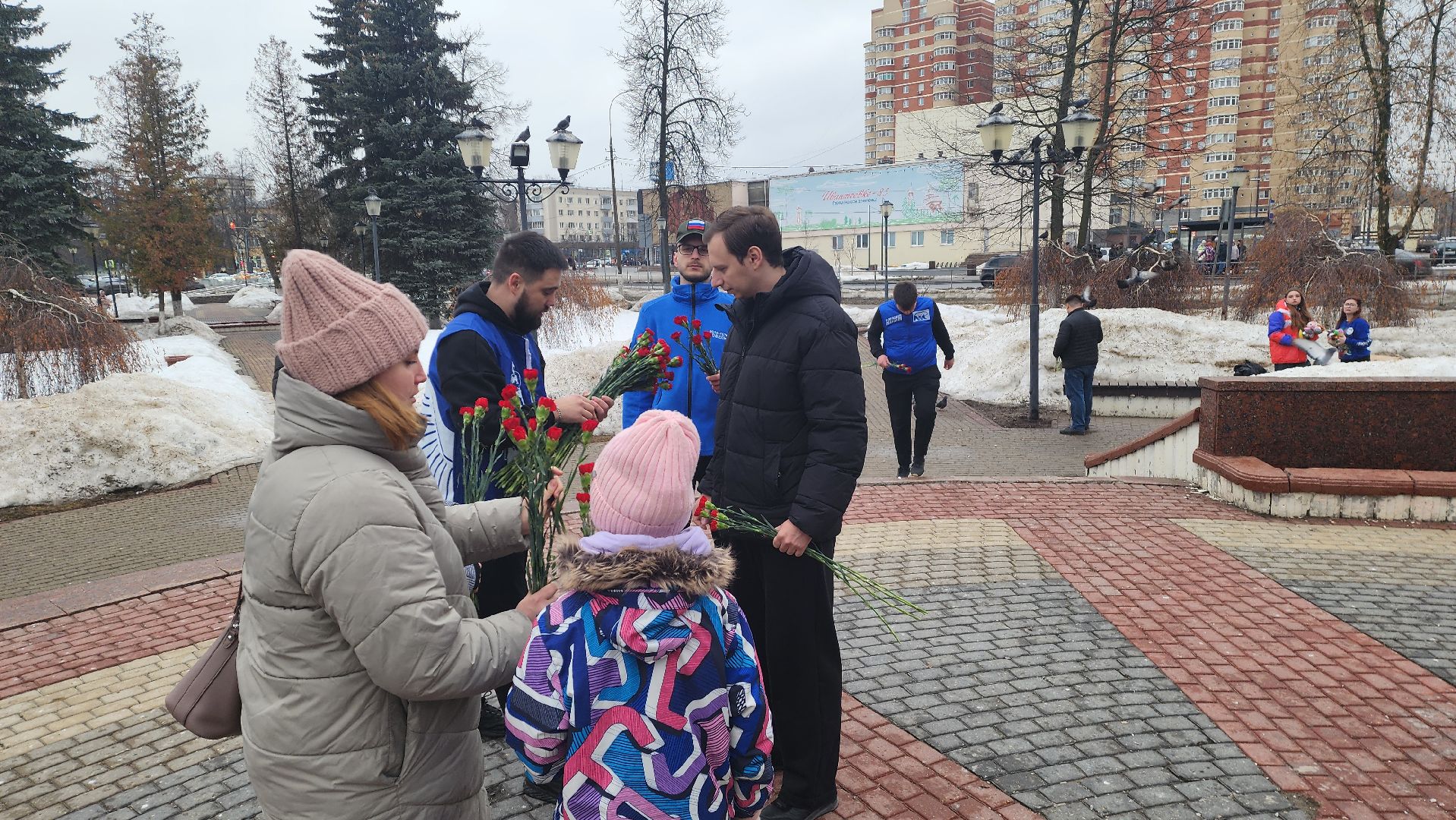 Подмосковье, Городской округ Пушкинский, Ивантеевка, Стихийный мемориал,теракт,