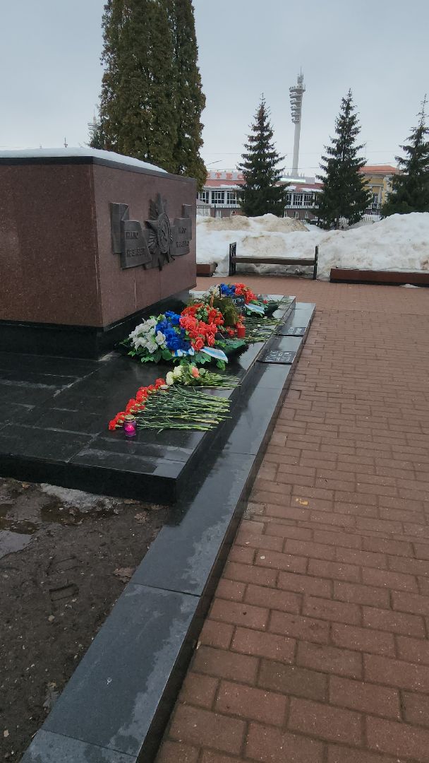 мемориал, стихийный мемориал, вечный огонь, свечи, цветы,теракт,