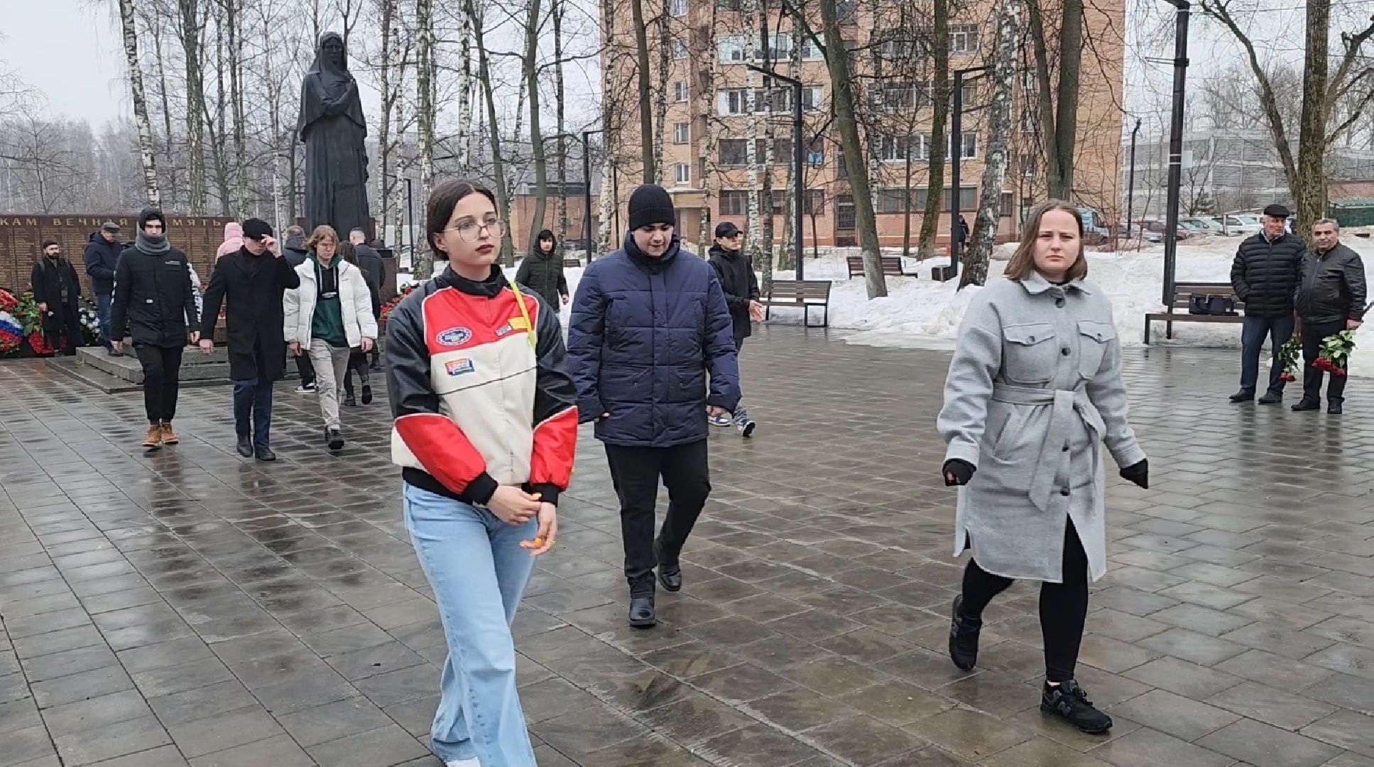 долгопрудный, крокус сити, скорбим, молодая гвардия, молодая гвардия подмосковья, молодежь,возложение цветов,теракт,