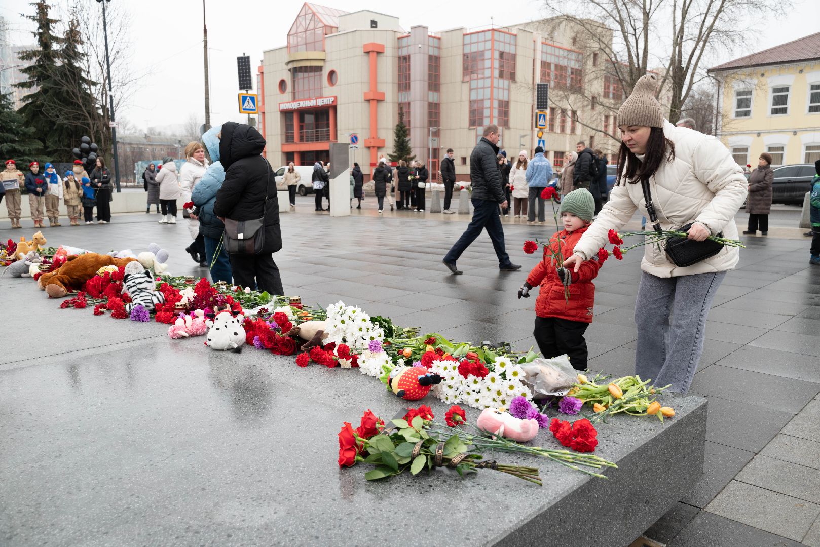 Реутов, ЧП, теракт, мемориал, день памяти, траур, митиг,