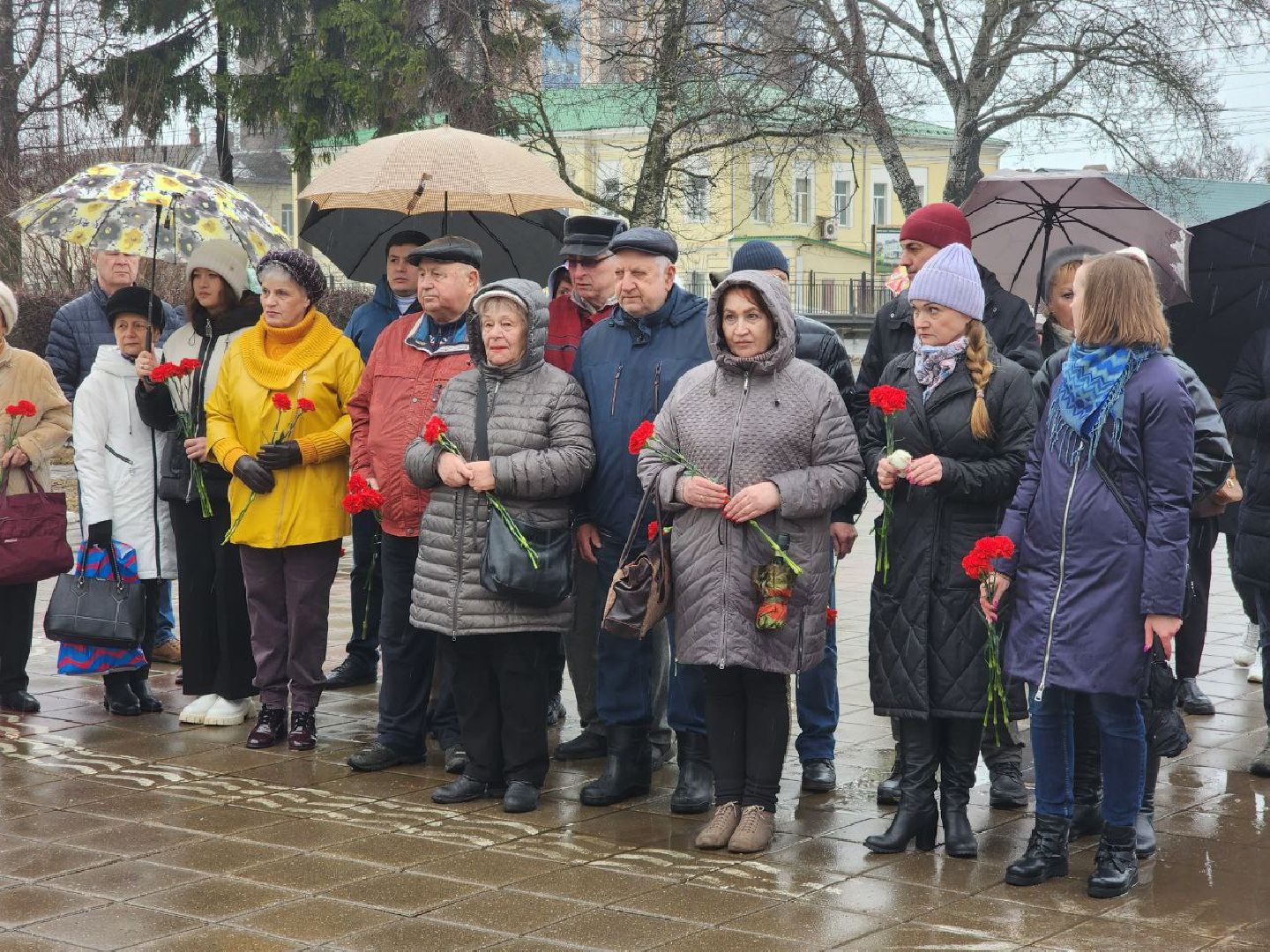Солнечногорск, стихийный мемориал, жители, Цветы,теракт,