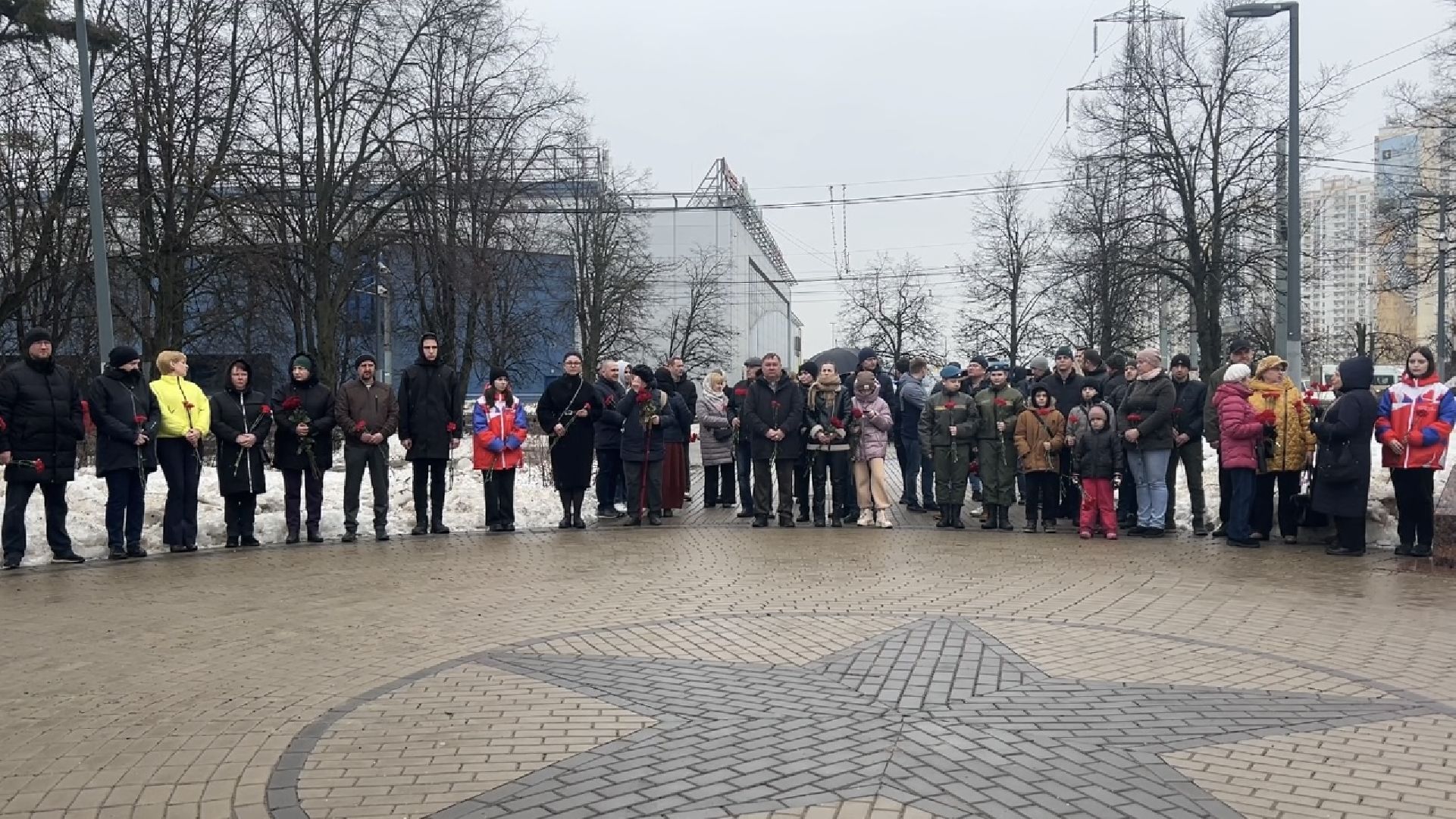 химки, крокус сити холл, стихийный мемориал, теракт,