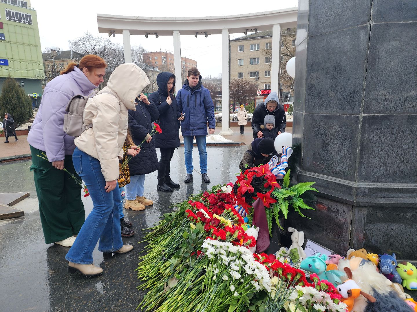 пушкино, мемориал,жители, митинг,теракт,