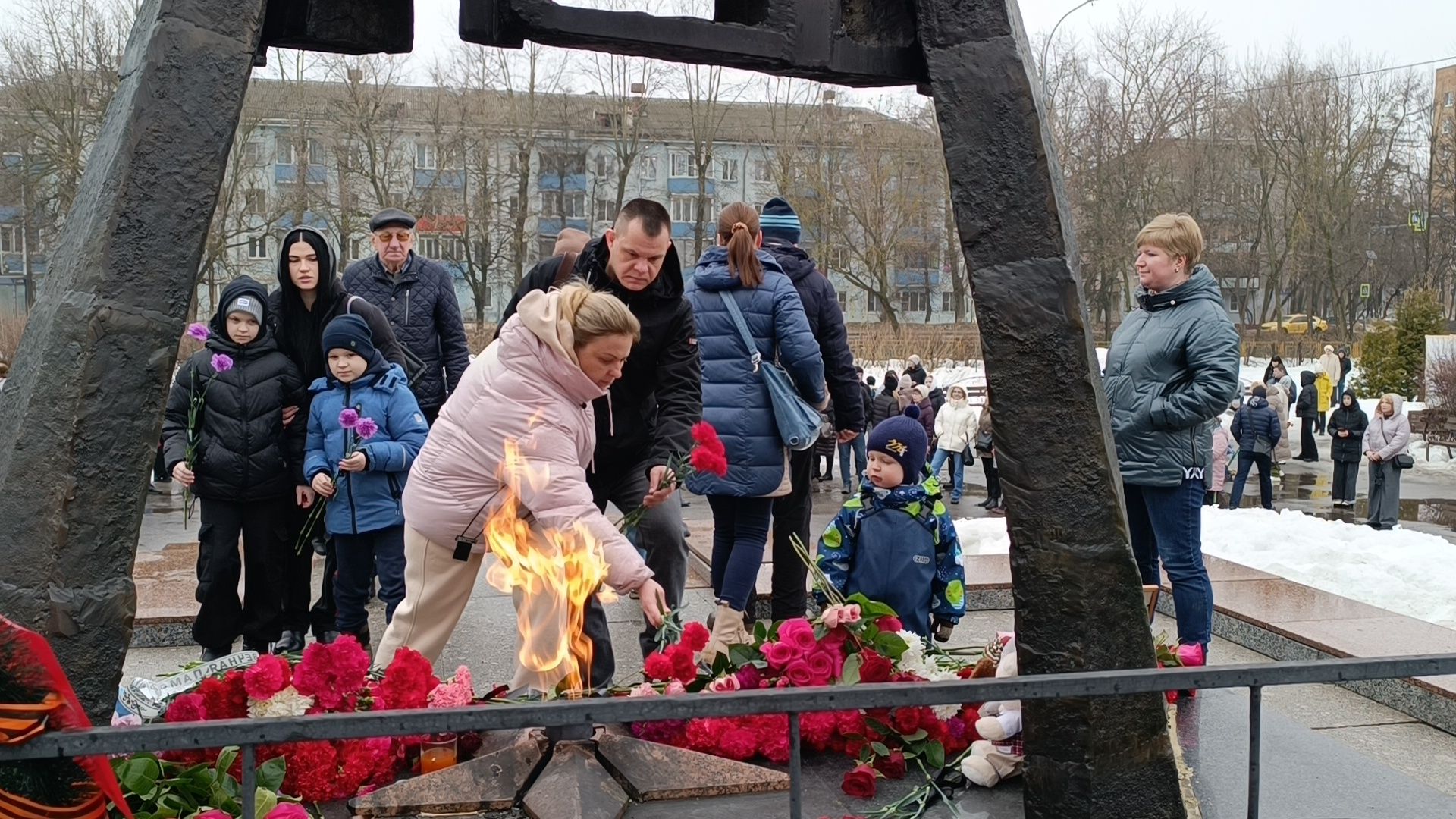 лобня, возложение цветов,теракт,