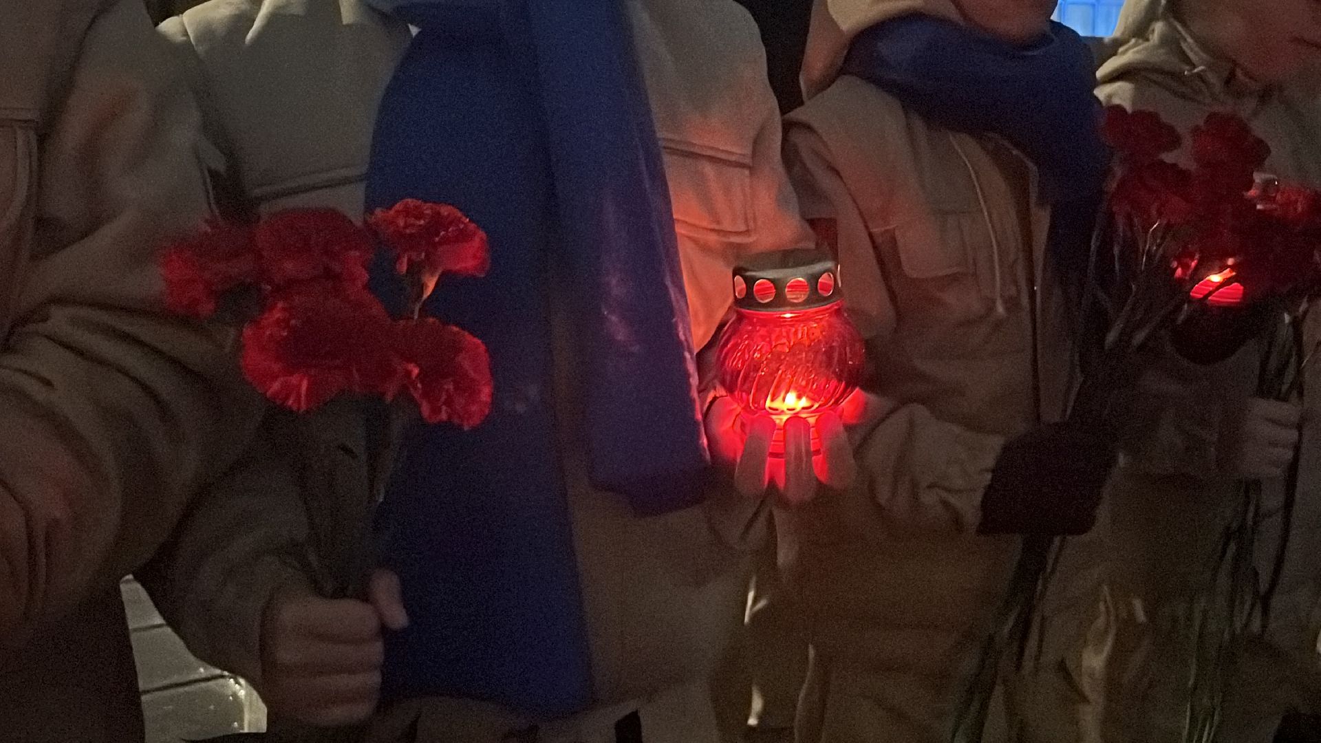 Солнечногорск, свеча памяти, стихийный мемориал, жители,теракт,