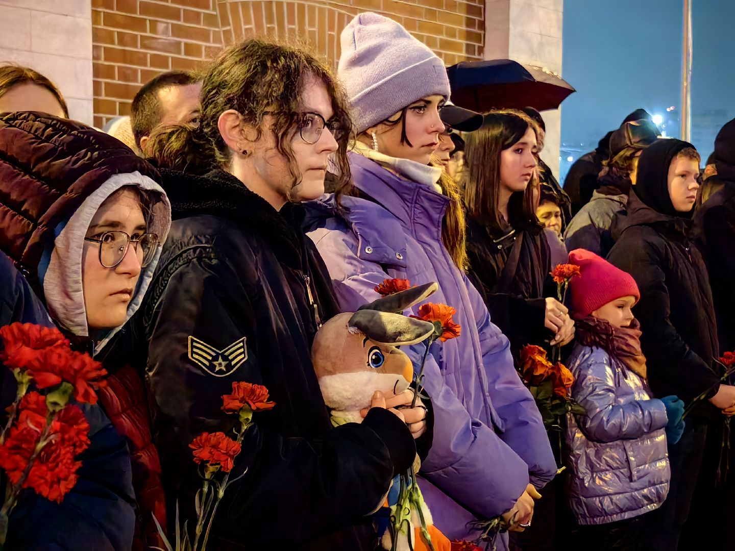 свеча памяти, возложение цветов, день траура и скорби по погибшим в красногрске, теракт,