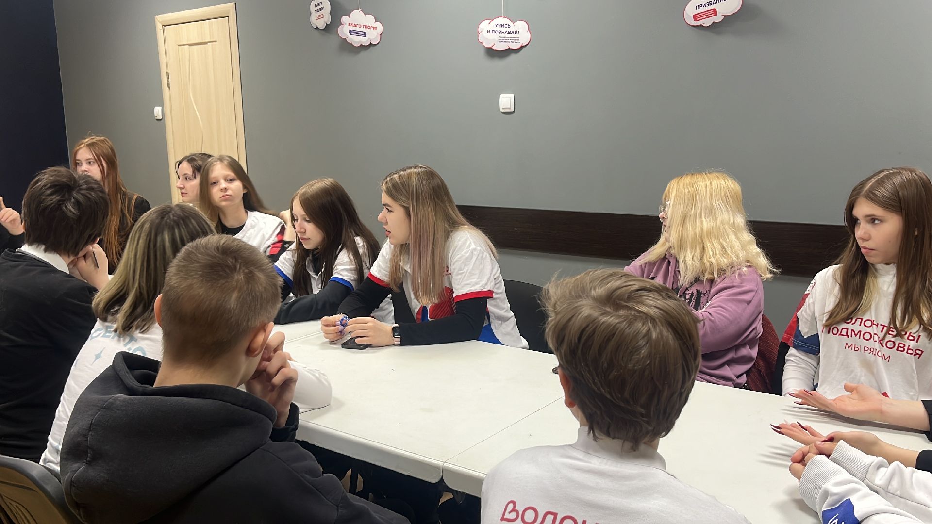 волонтер, волонтеры, волонтеры подмосковья, беседа,