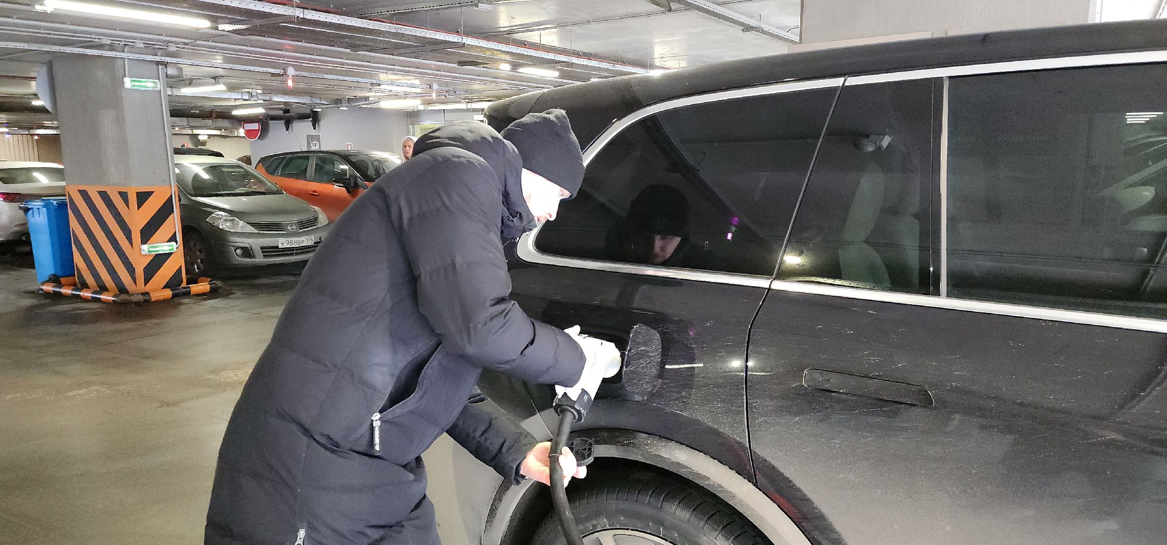 электромобили, зарядные станции, аэропорт Домодедово,