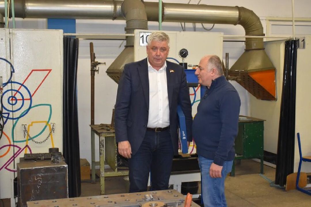 Балашиха, Реутов, Подмосковье, СВО, гуманитарная помощь, печи, депутаты, Тарас Ефимов, студенты, колледжи