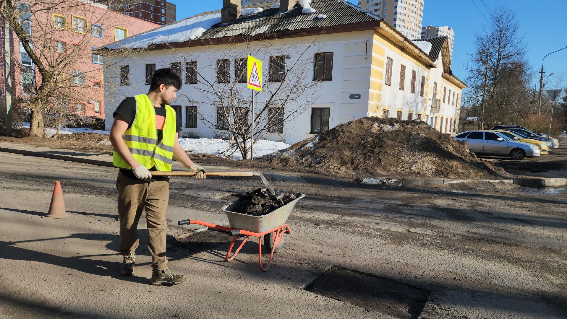 Ямы, ямочный ремонт, дороги подмосковья,