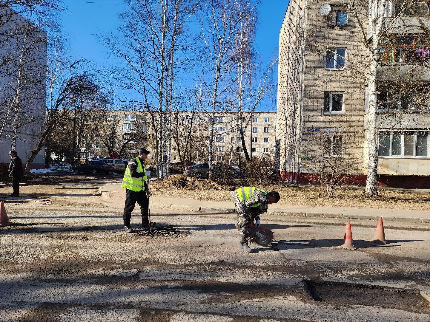 Ямы, ямочный ремонт, дороги подмосковья,