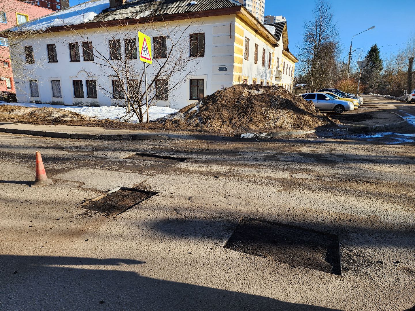 Ямы, ямочный ремонт, дороги подмосковья,