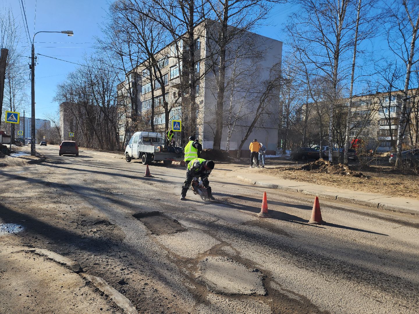 Ямы, ямочный ремонт, дороги подмосковья,