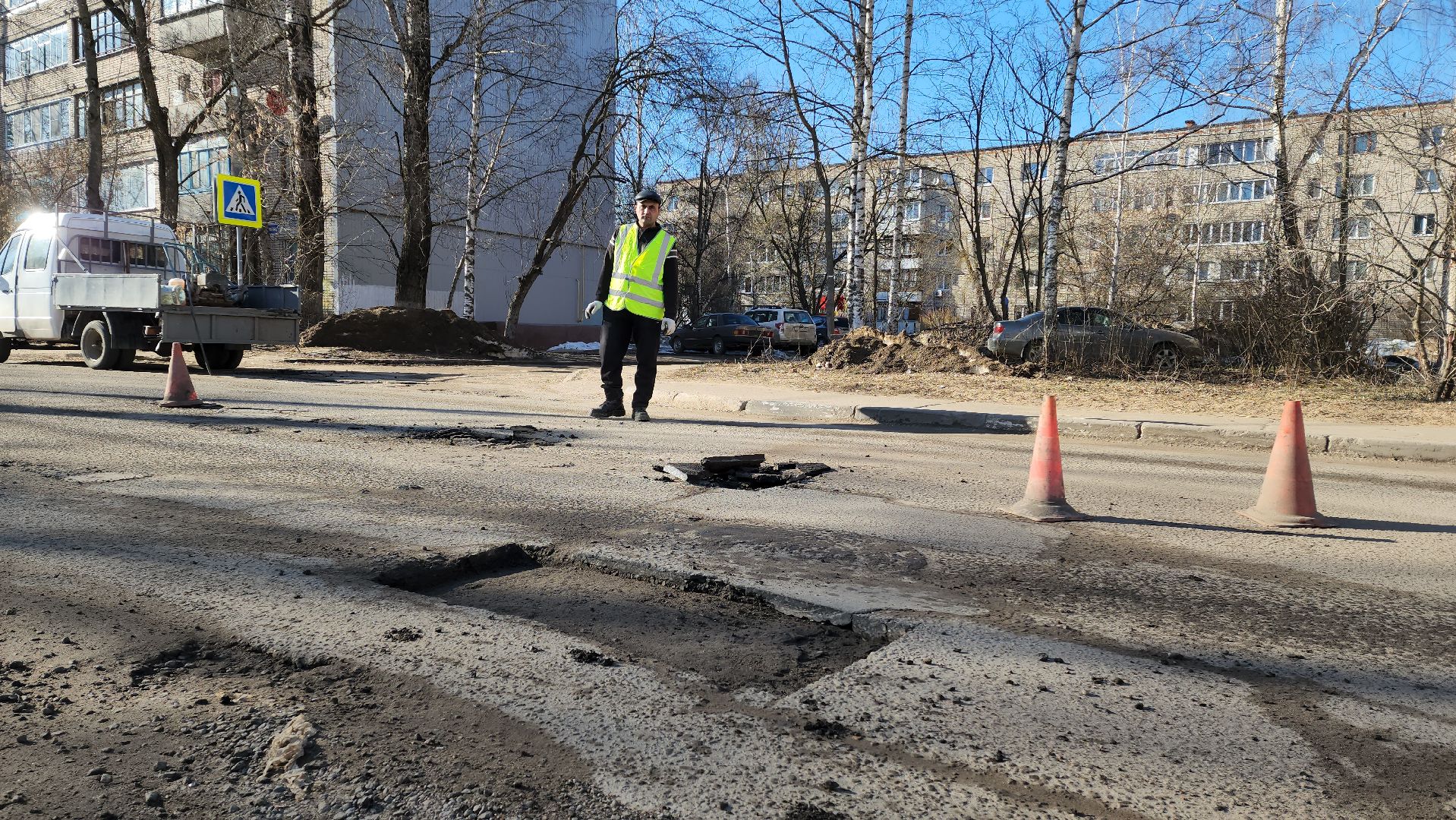 Ямы, ямочный ремонт, дороги подмосковья,