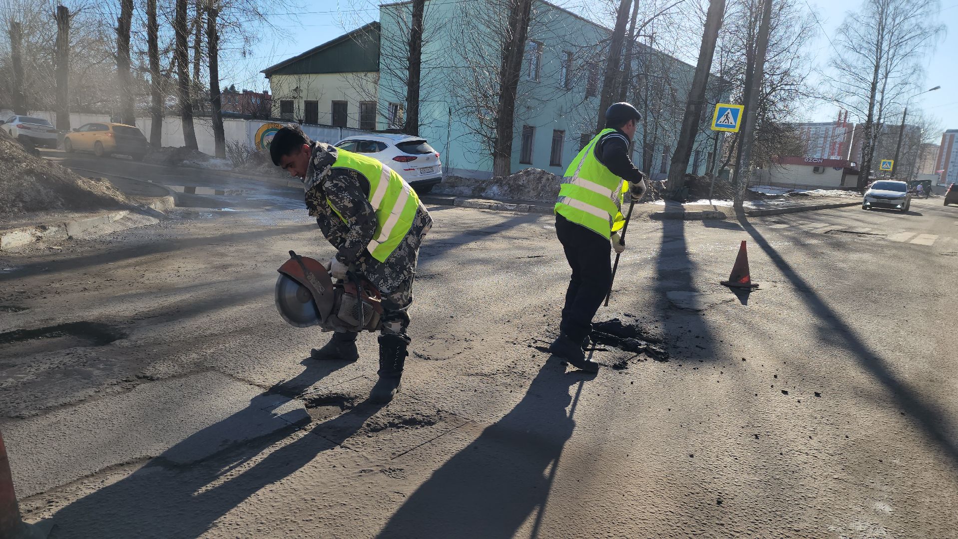 Ямы, ямочный ремонт, дороги подмосковья,