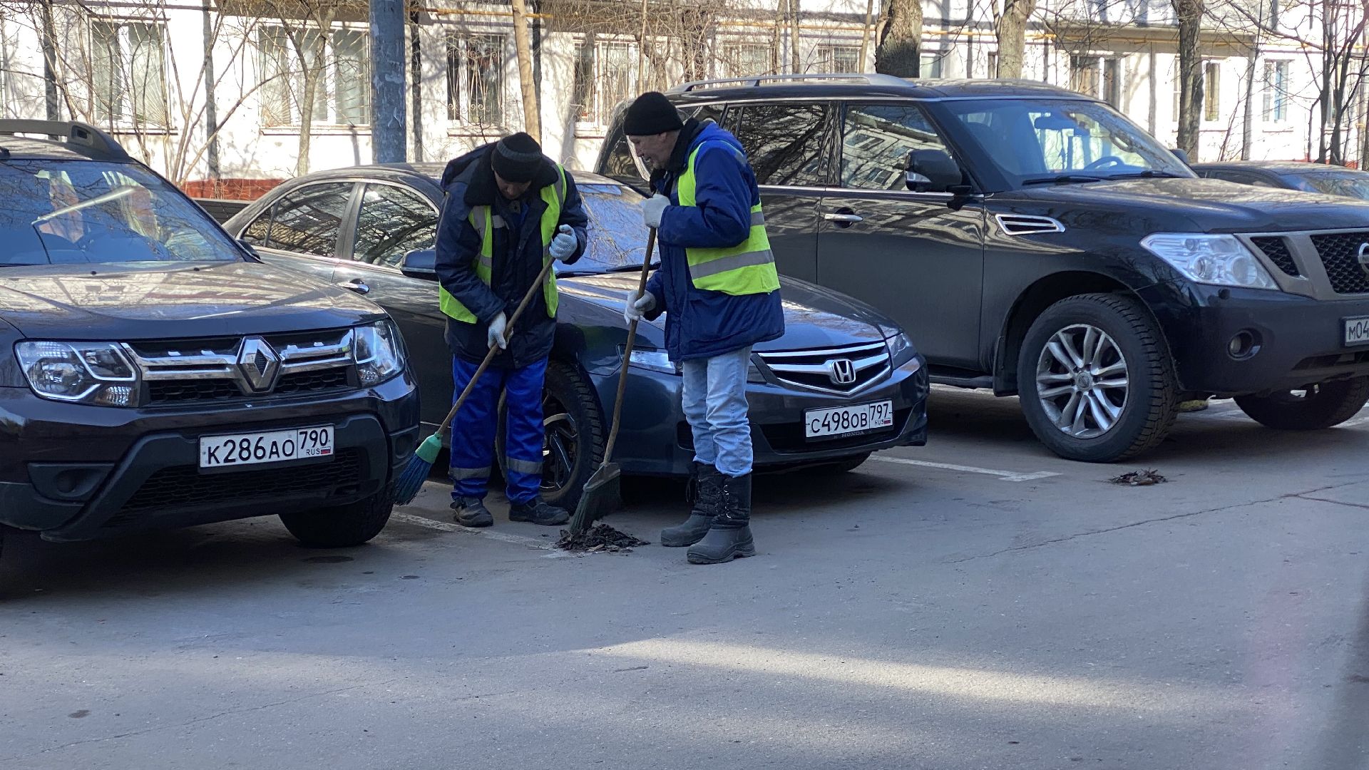 уборка города, уборка дворов после зимы, мбу благоустройство, ленинский городской округ, видное,