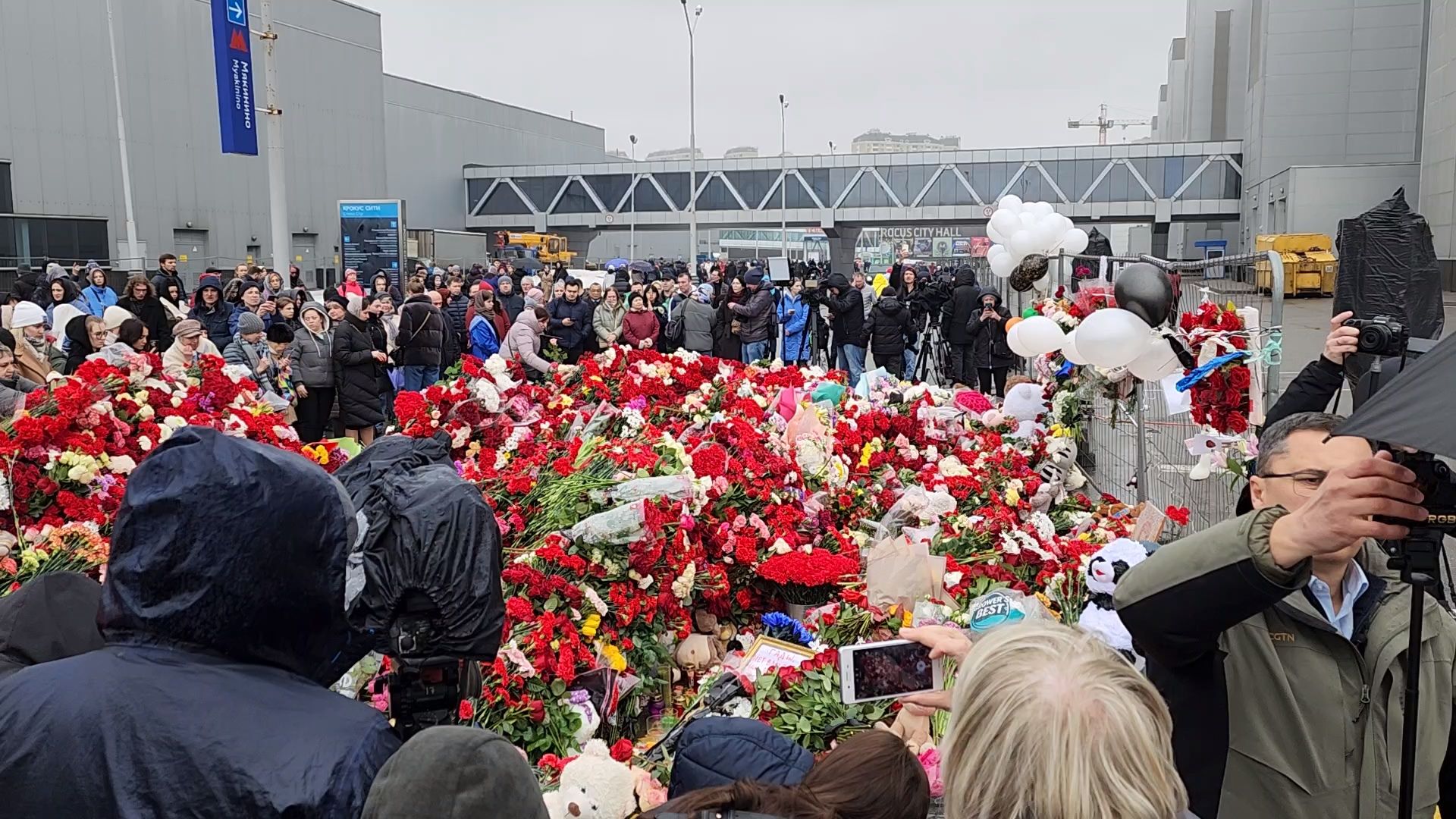 Красногорск, ЧП, Крокус сити холл, спасатели, полиция, следователи,теракт,