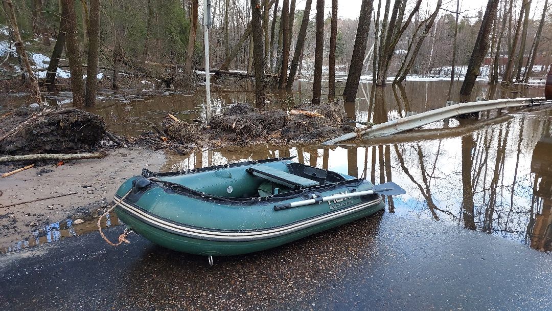 ремонт дорог, машина, река,