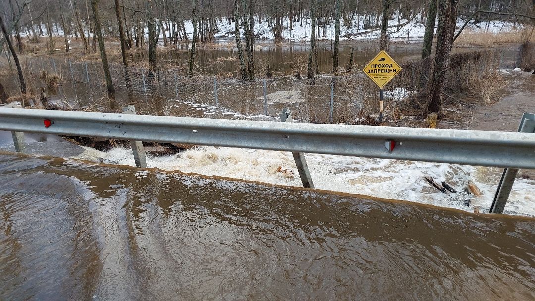 ремонт дорог, машина, река,