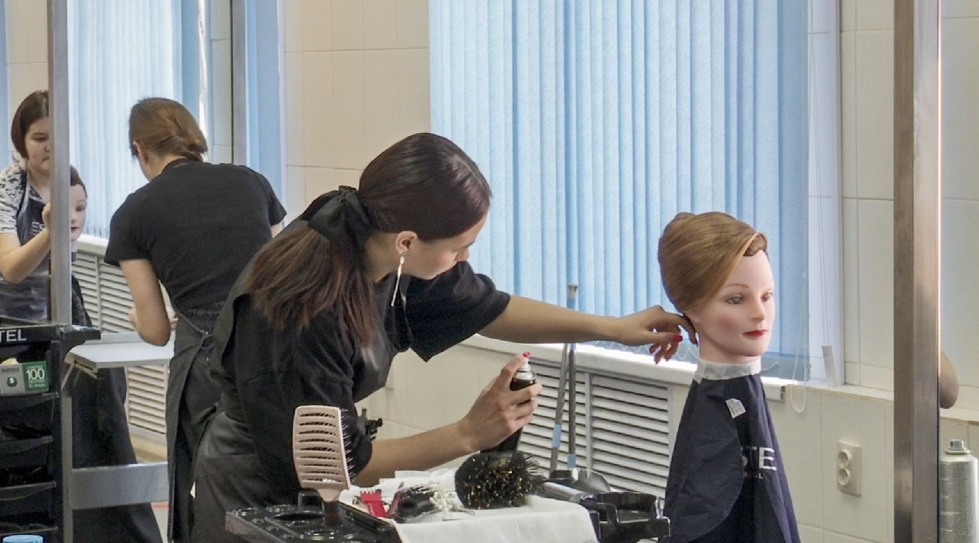 Клин, общество, молодежь, образование, парикмахеры,