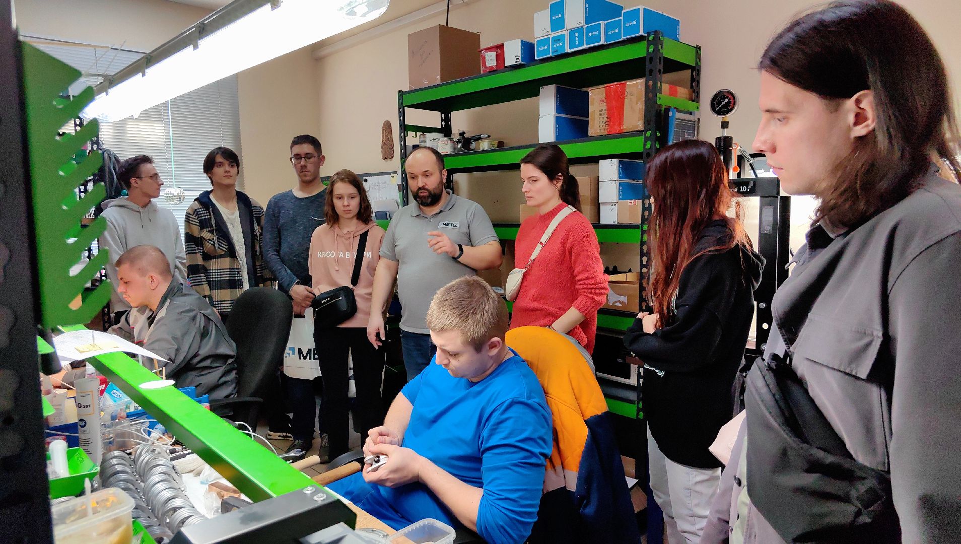 завод, производство, ортопедия, протезы, станки, детали,