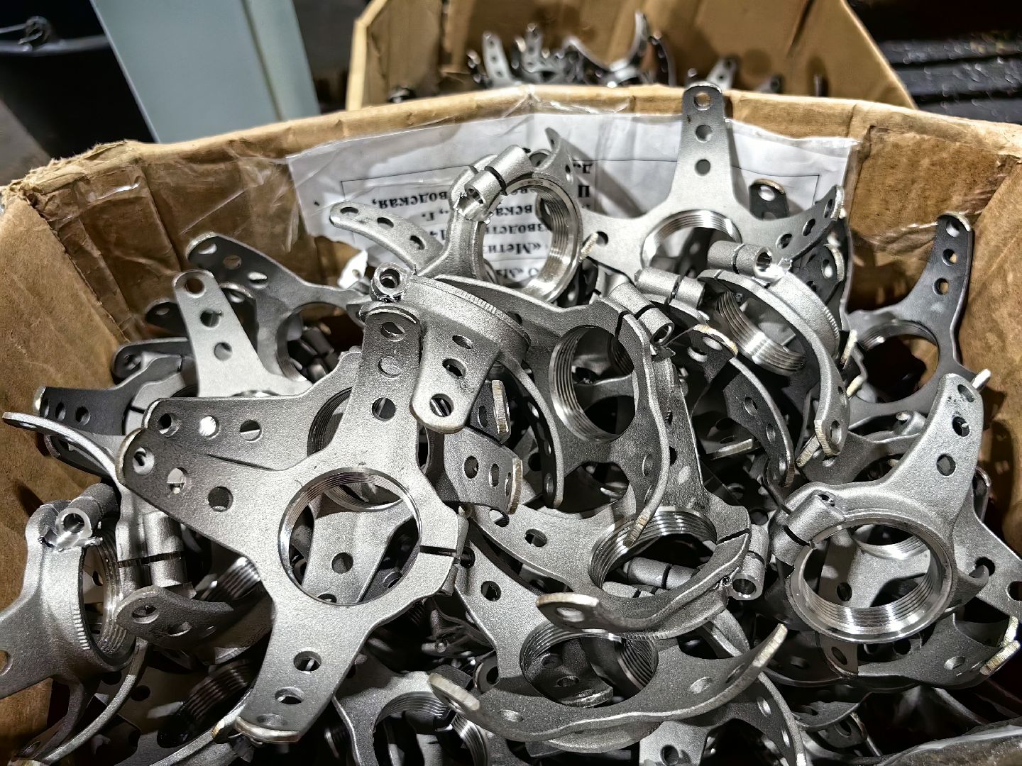 завод, производство, ортопедия, протезы, станки, детали,