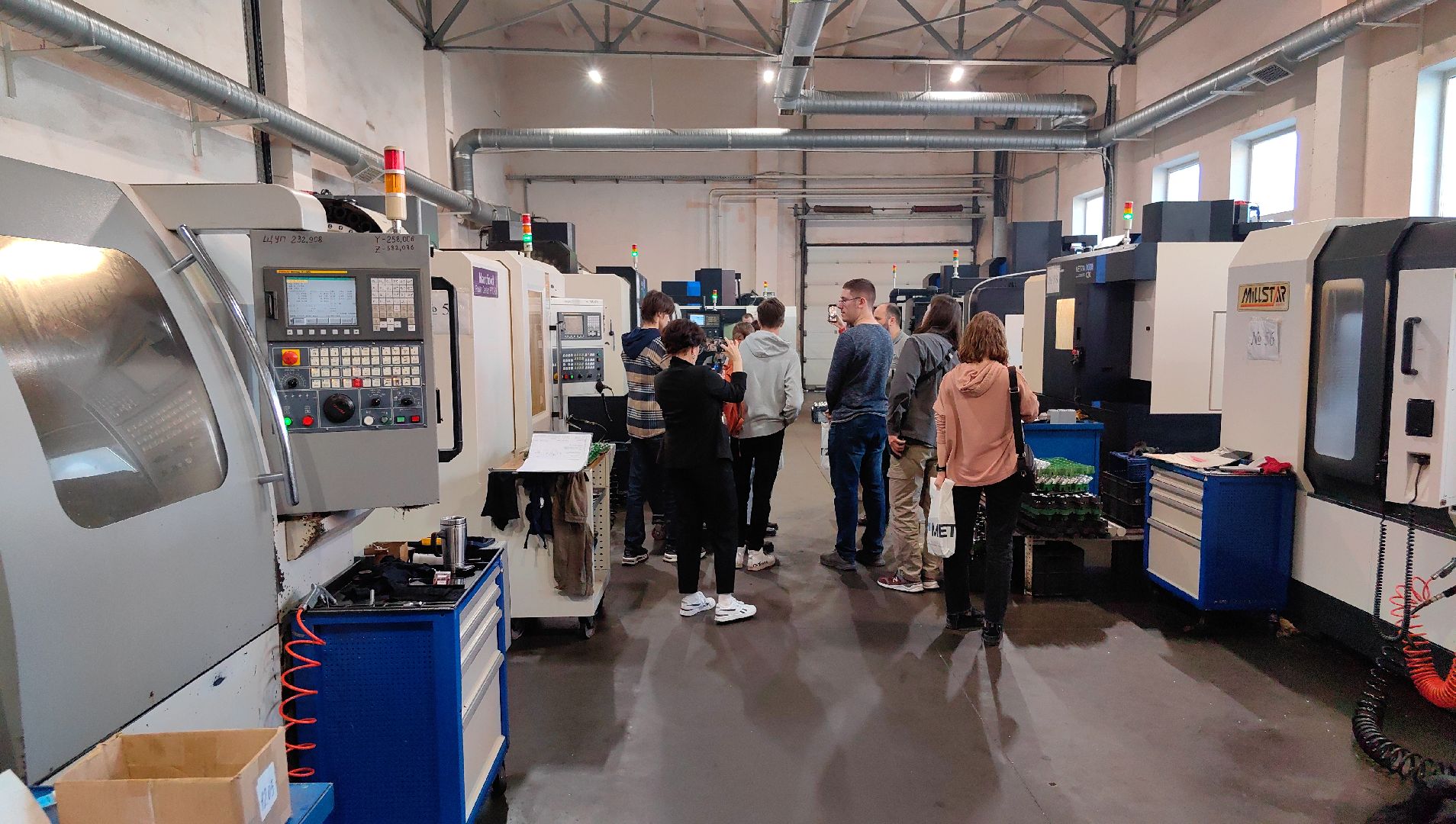 завод, производство, ортопедия, протезы, станки, детали,