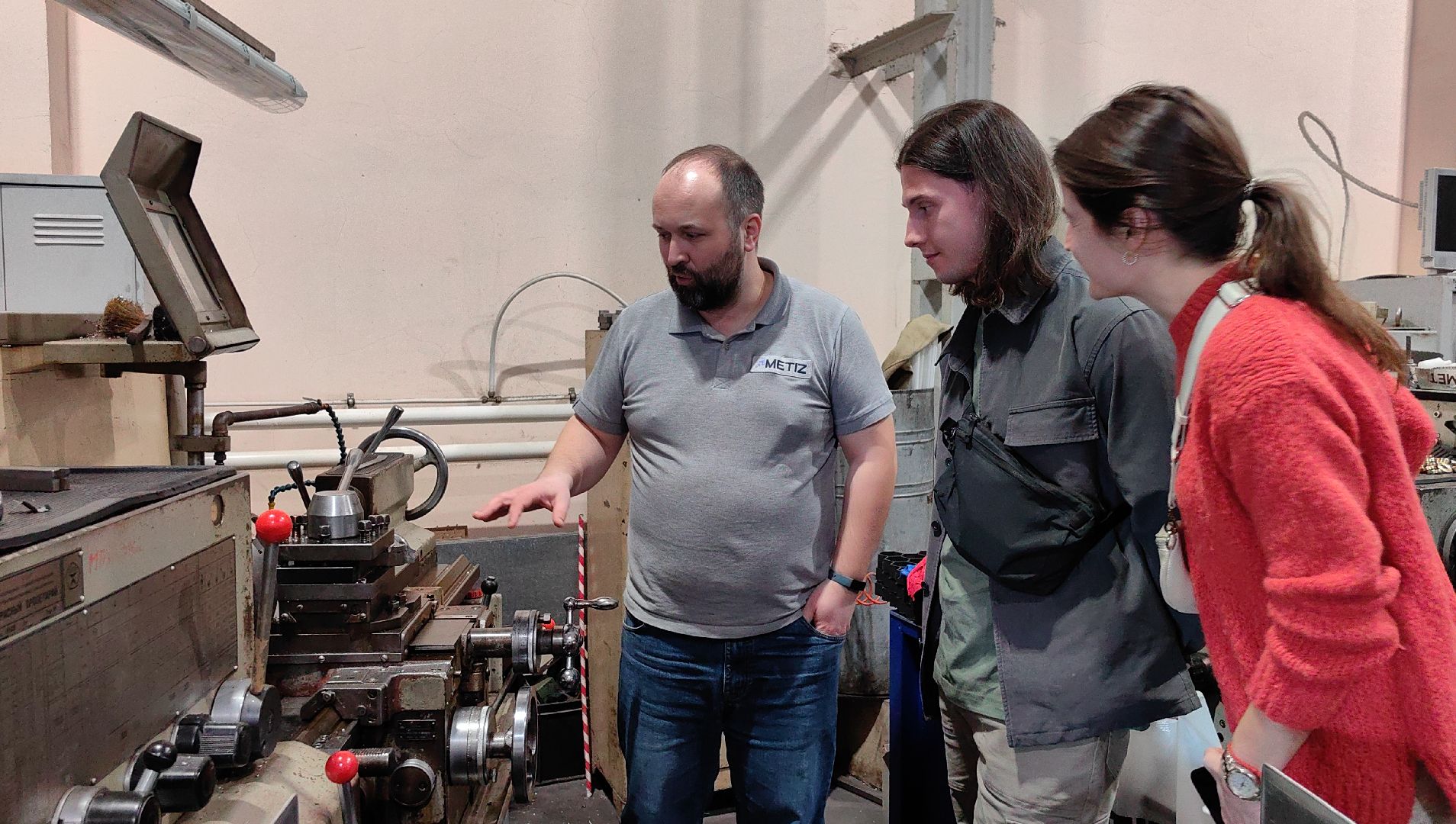 завод, производство, ортопедия, протезы, станки, детали,